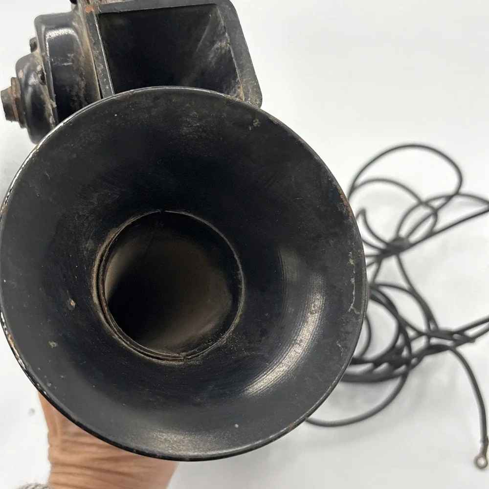 Vintage 2‎ Tone Car or Truck Horn,Untested Decor,Ratrod Black